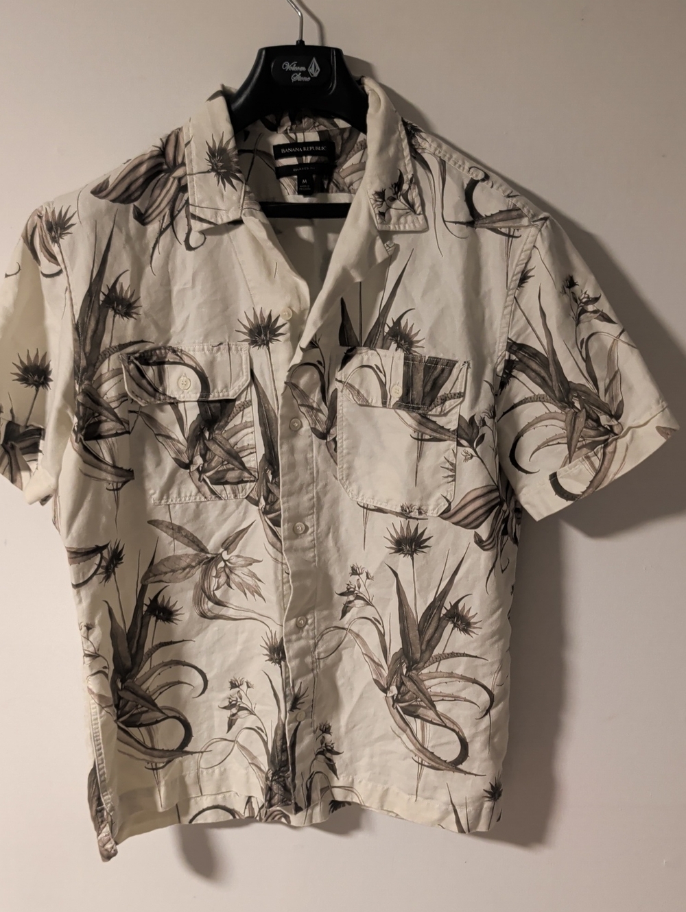 Banana Republic Cream Short-Sleeve Floral Button-Down Shirt